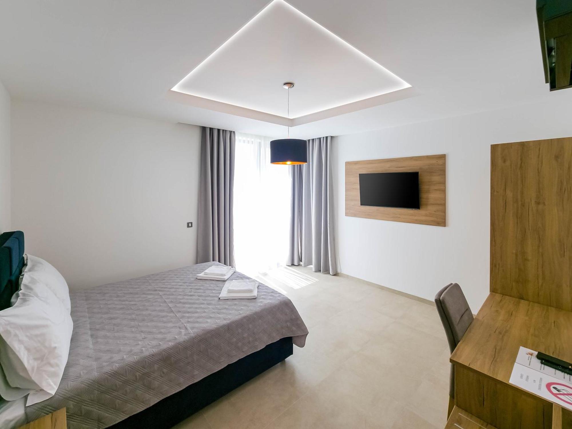 Maresole Beachfront Residence ポレッチ エクステリア 写真